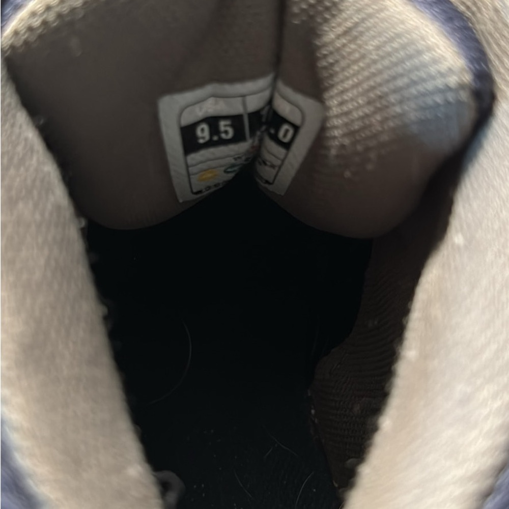 Hi Tek Hiking boots-rarely worn, excellent condition.